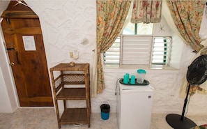 Royal Twin Room, 1 Queen Bed, Ocean View, Tower | Mini fridge - Blue Cave Castles (Negril)