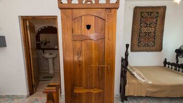 Superior Double Room, Ocean View, Beachfront | Room amenity