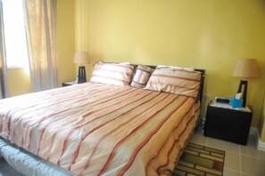 1 bedroom, individually decorated, individually furnished, desk