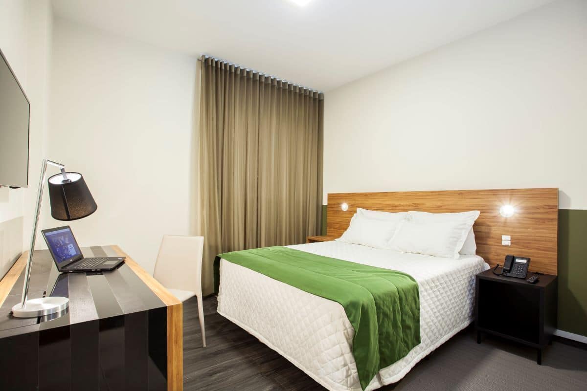 Habitación estándar doble, 1 cama doble | Minibar, caja fuerte, escritorio y wifi gratis