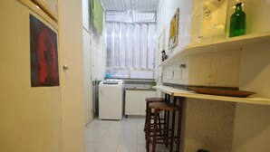 Iron/ironing board, free WiFi - GoHouse Saldanha 602 (Rio de Janeiro)