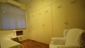 Iron/ironing board, free WiFi - GoHouse Saldanha 602 (Rio de Janeiro)
