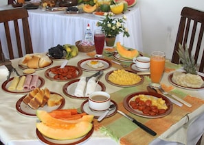 Gratis frukostbuffé varje dag