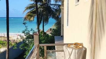 Standard Twin Room | Balcony