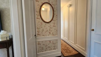 Deluxe Suite, 1 King Bed