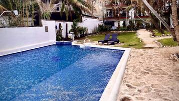 Piscine extérieure