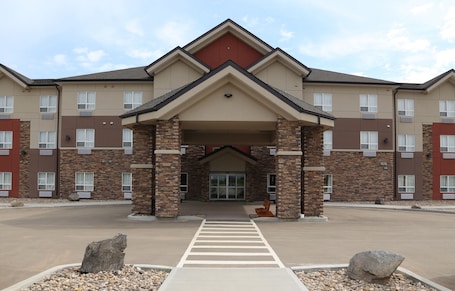 Front of property. Prairie Moon Inn & Suites Unity