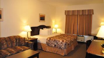 Skrivebord, wi-fi (inkludert) og sengetøy