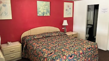 Standard Room, 1 King Bed | Desk, iron/ironing board, free WiFi