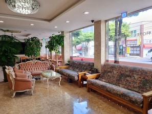 Sala de estar en el lobby