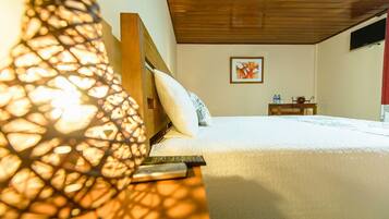 Standard Double Room, 1 Queen Bed, Non Smoking | Premium bedding, free WiFi, wheelchair access