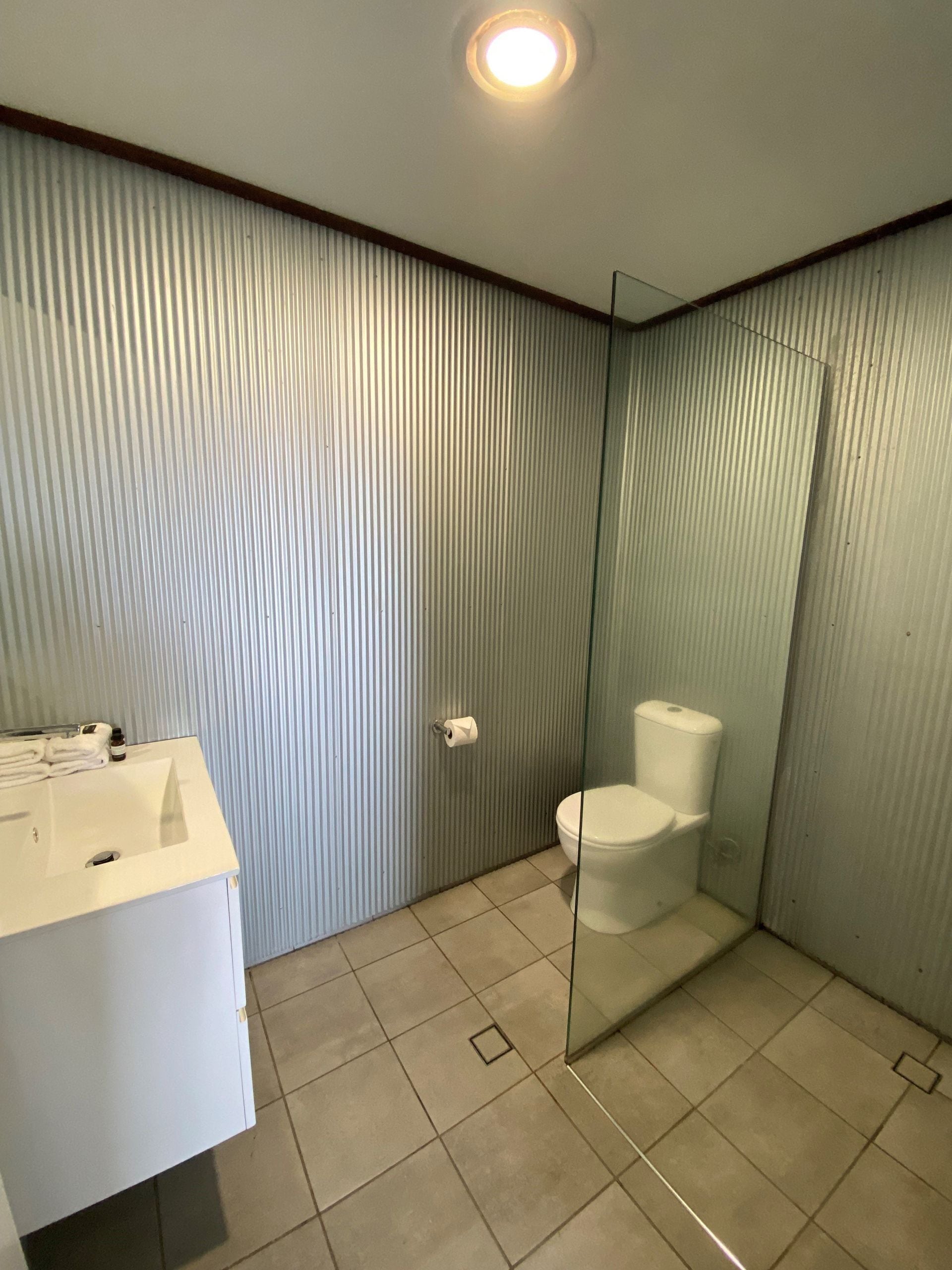 suite, 2 bedrooms, mountain view | bathroom | towels