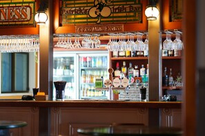 Breakfast, lunch and dinner served  - Tranquil Park Maleny (Maleny)