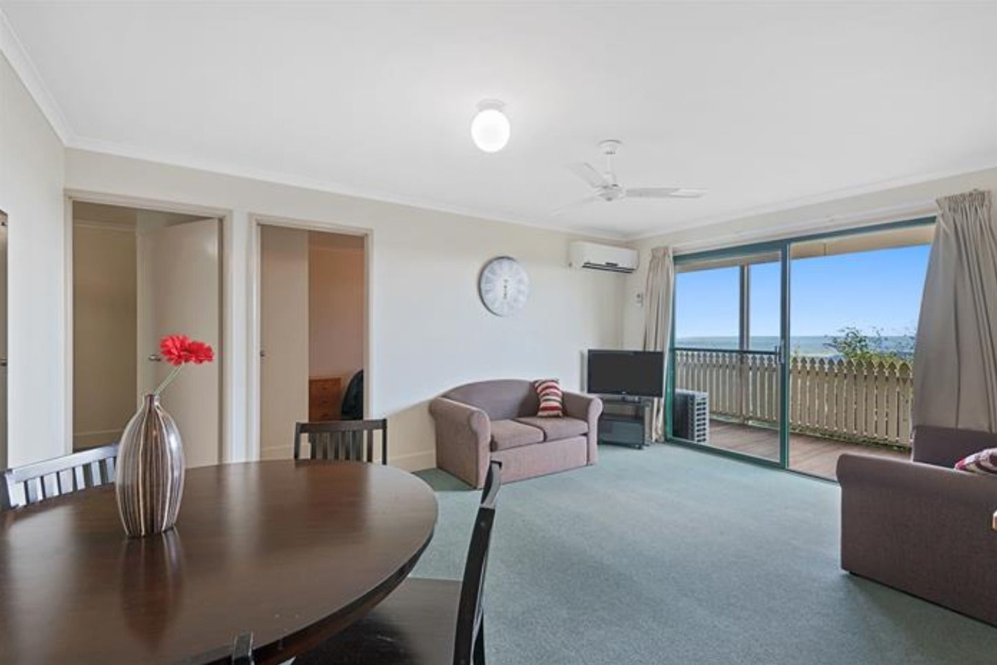 room, 3 bedrooms, mountain view | free wifi, bed sheets