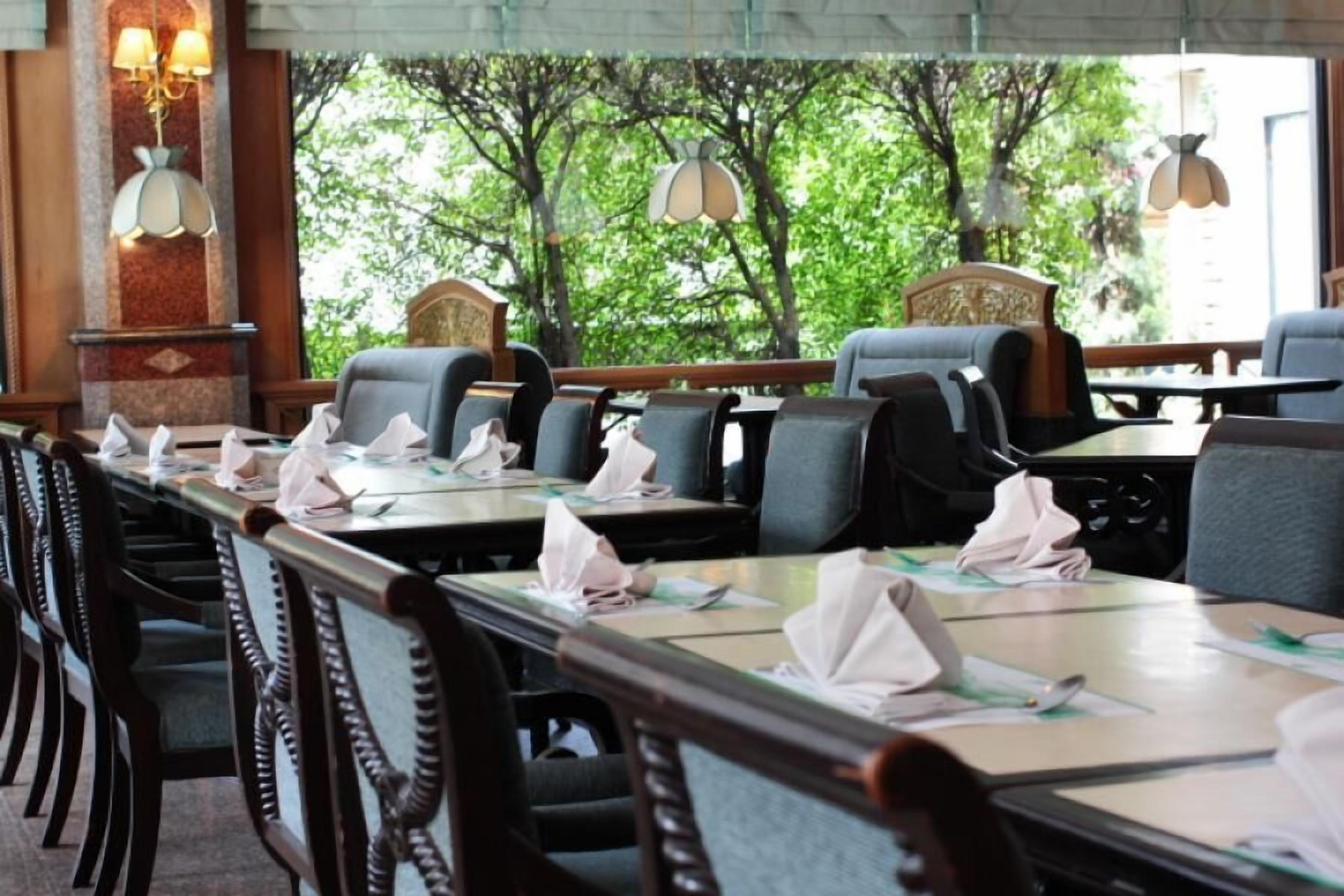 daily buffet breakfast (thb 307 per person)