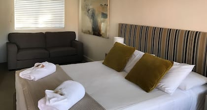 Thirroul Beach Motel
