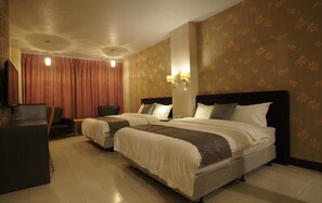 Blackout curtains, soundproofing, free WiFi