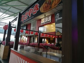 Restaurant - G Traveler Accommodation - Hostel (Petaling Jaya)