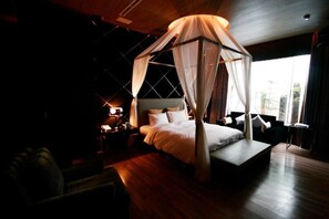 Free minibar, desk, blackout curtains, soundproofing - THE YORKER De'luxe Motel (Taoyuan City)