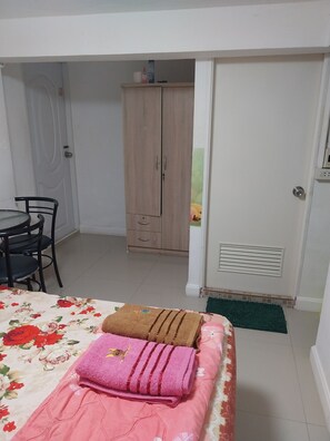 Studio Suite | Free WiFi - Danee Hostel (Bangkok)