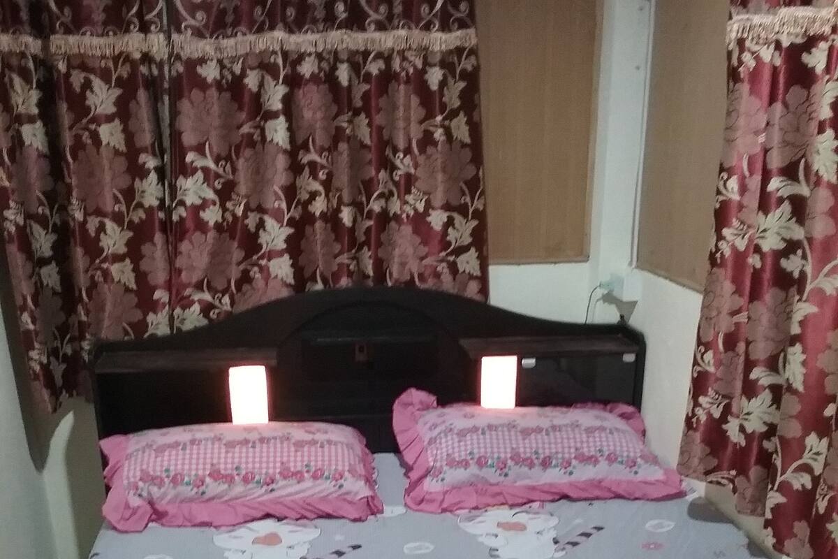 Queen Bed Room | Wifi gratis