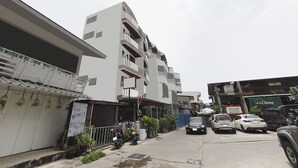 Unclassified image, 4 of 35, button - Tong Mee House Hua Hin (Hua Hin)