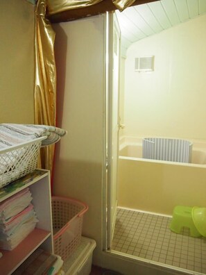 Free toiletries, hair dryer, towels - Daichan House - Campsite (Yakushima)