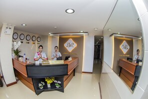 Reception - Diamond Rise Hotel Mandalay (Mandalay)