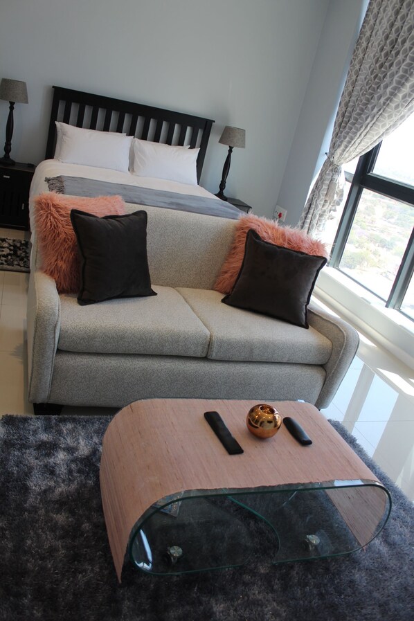 アパートメント 簡易キッチン シティビュー | 1 室のベッドルーム、防音設備、アイロン / アイロン台、WiFi (無料)