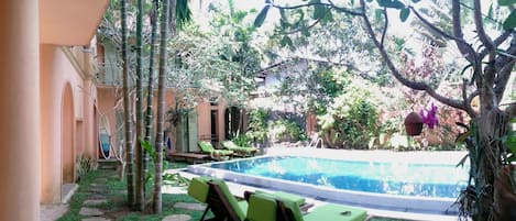 Piscina interna, piscina externa