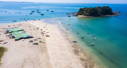 Lover View Pool Bar & Bungalows