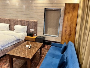 Suite | 1 bedroom, rollaway beds, free WiFi