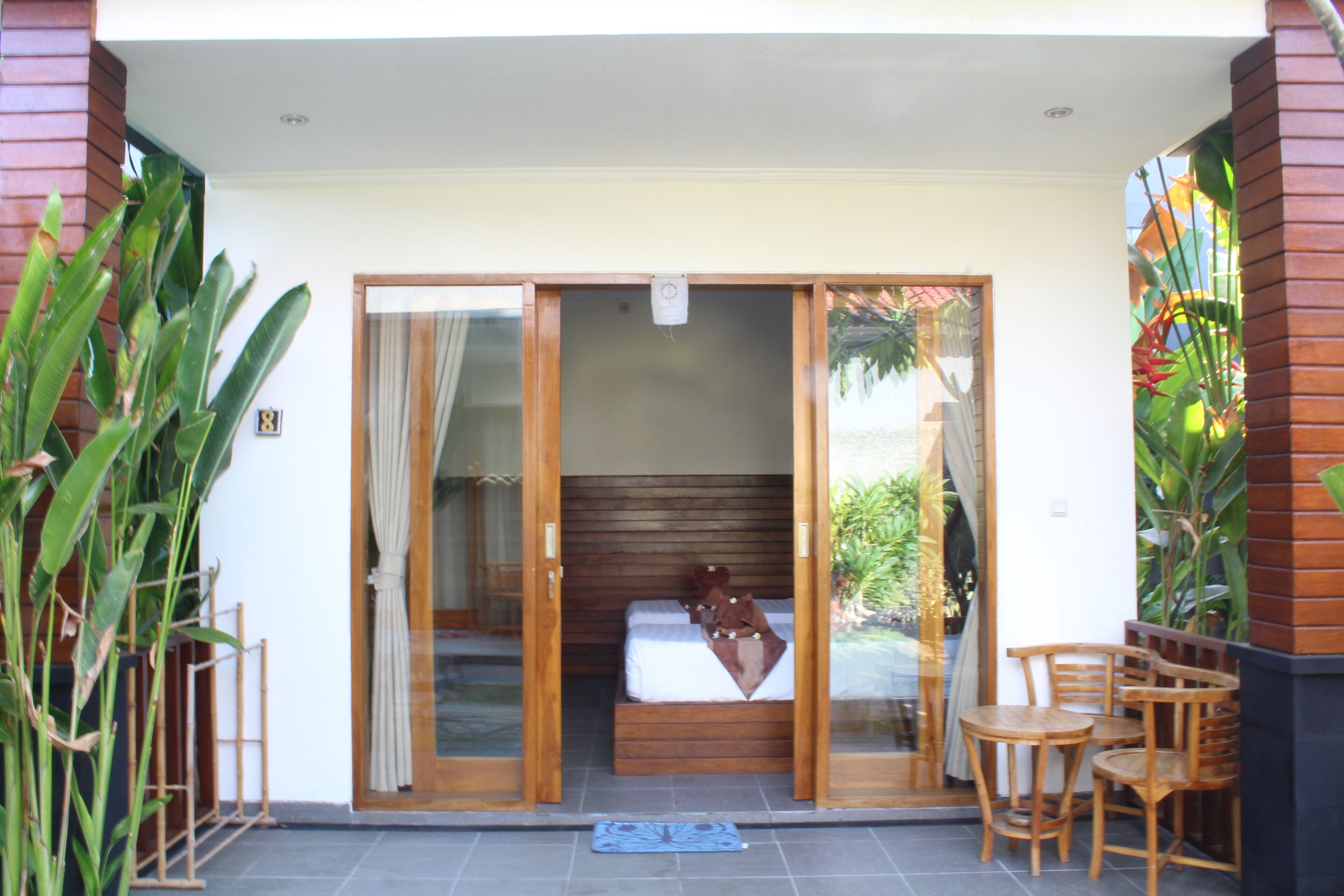 deluxe twin room | minibar, in-room safe, soundproofing, free wifi