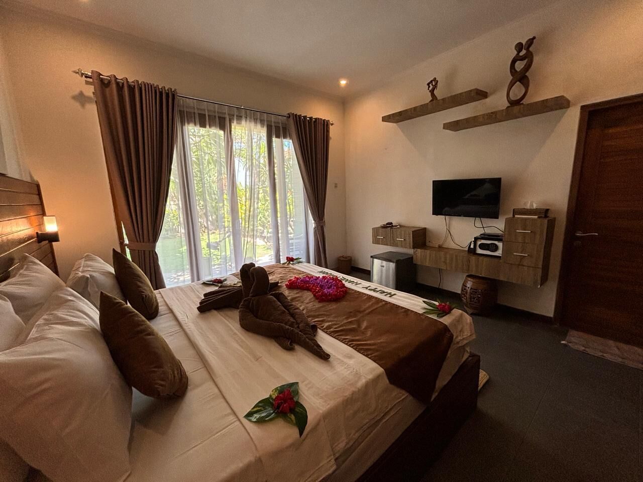 minibar, in-room safe, soundproofing, free wifi