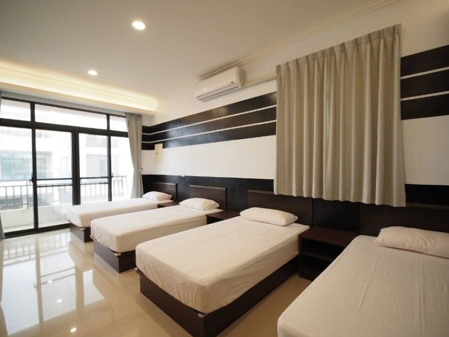 Studio | Blackout drapes, free WiFi, bed sheets