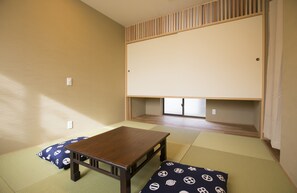 Habitación tradicional (Japanese Style) | Escritorio y wifi gratis 