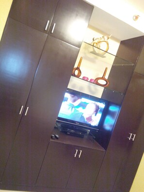 Room amenity - Shanika Properties at Fort Bonifacio (Taguig)