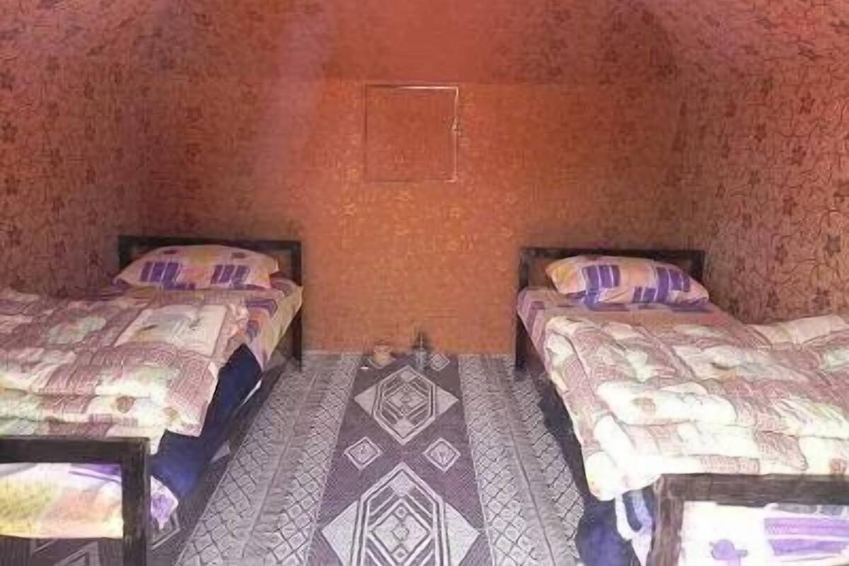 Rollaway beds (surcharge), WiFi (free)