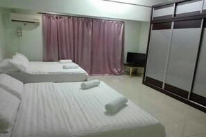 ห้องแฟมิลี่ | ผ้าม่านกันแสง, เตารีด/โต๊ะรีดผ้า, เตียงเสริม/เปล, Wi-Fi ฟรี