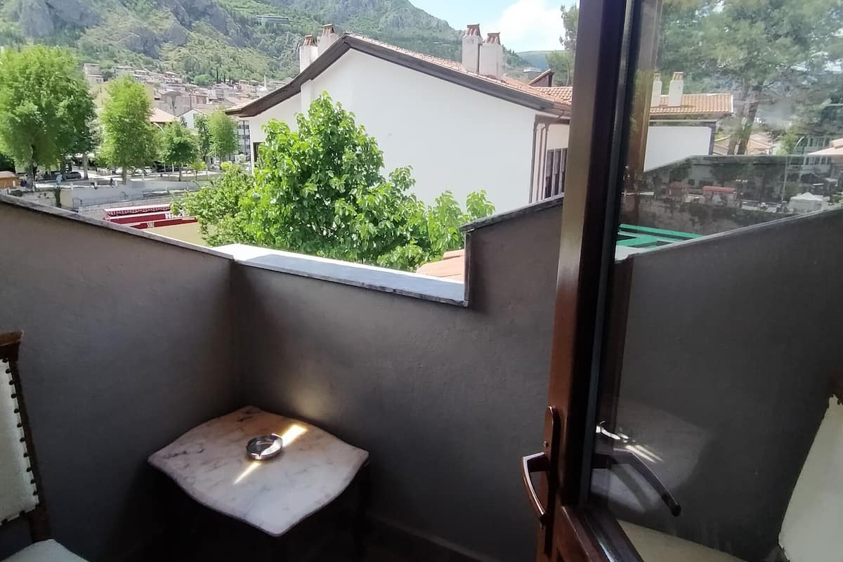 Familie vierpersoonskamer | Een minibar, een kluis op de kamer, geluiddichte muren
