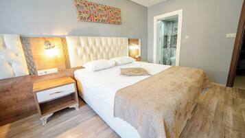 Premium bedding, minibar, in-room safe, soundproofing