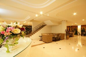 Lobby sitting area - 19th Avenue (Pattaya)