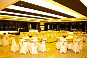 قاعة الولائم والاحتفالات