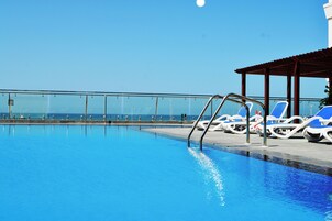 Outdoor pool, pool loungers