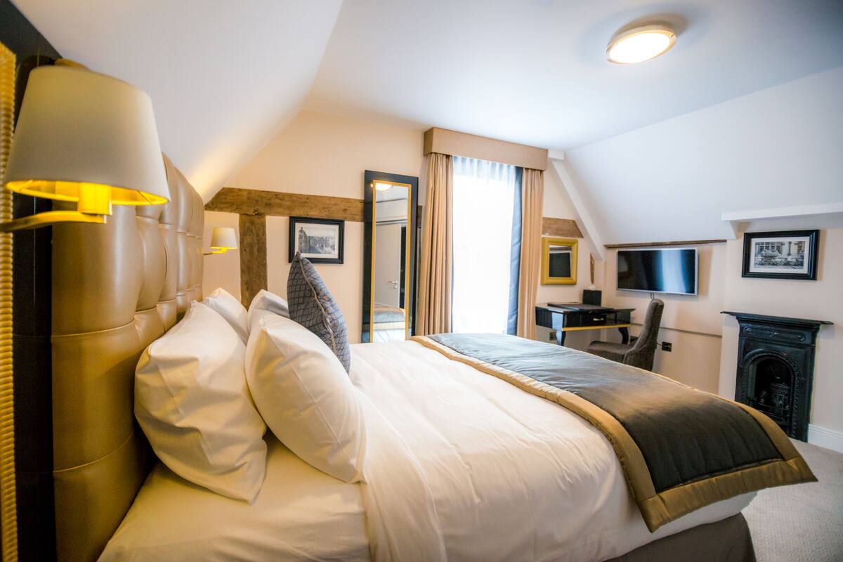 Double Room, 1 Queen Bed