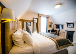 Double Room, 1 Queen Bed | In-room safe, desk, blackout curtains, soundproofing - Museum Residence Oxford (Oxford)