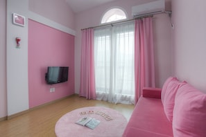 Pink Rose | Living area | Flat-screen TV - Forest of Color Pension (Hongcheon)