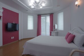 Bubble Red | Premium bedding, individually decorated, individually furnished, desk - Forest of Color Pension (Hongcheon)