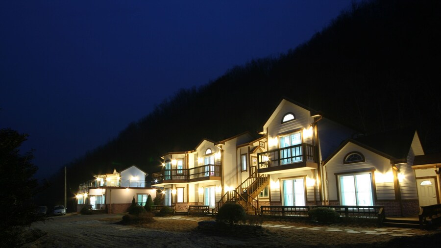 Forest of Color Pension