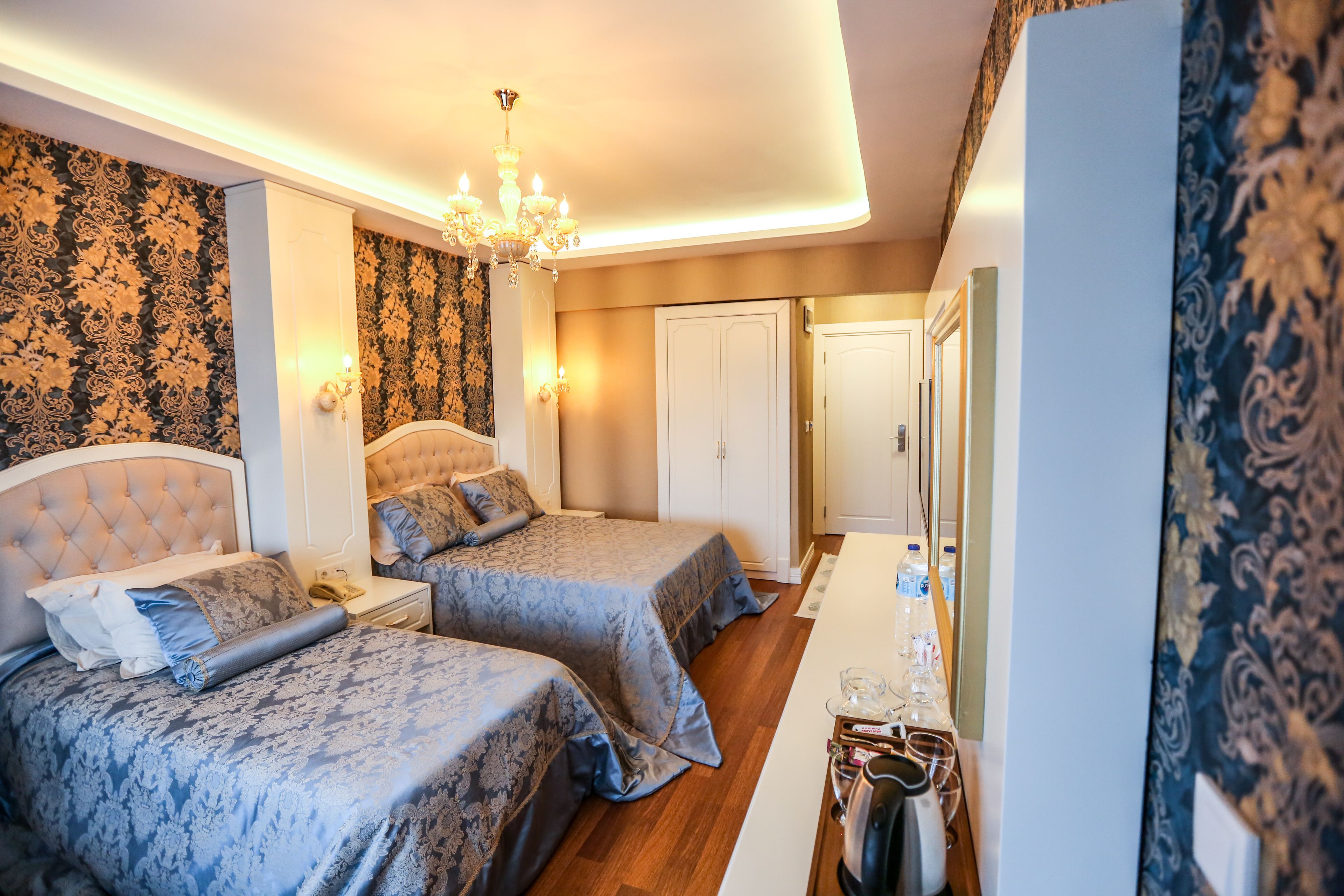 suite, jetted tub | in-room safe, desk, iron/ironing board, free wifi